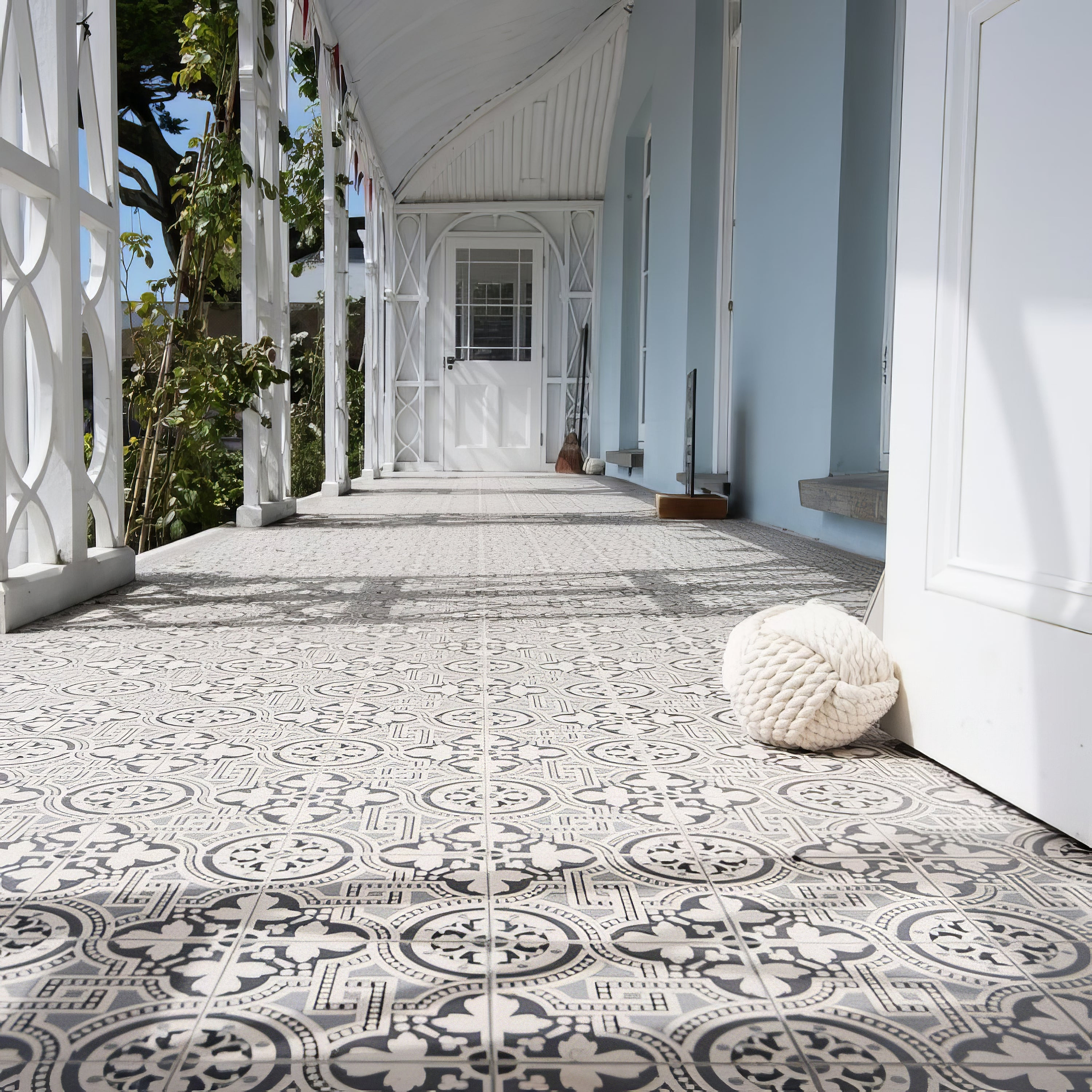 Salisbury Black on Dover White Ceramic Victorian Floor Tiles – Hyperion ...