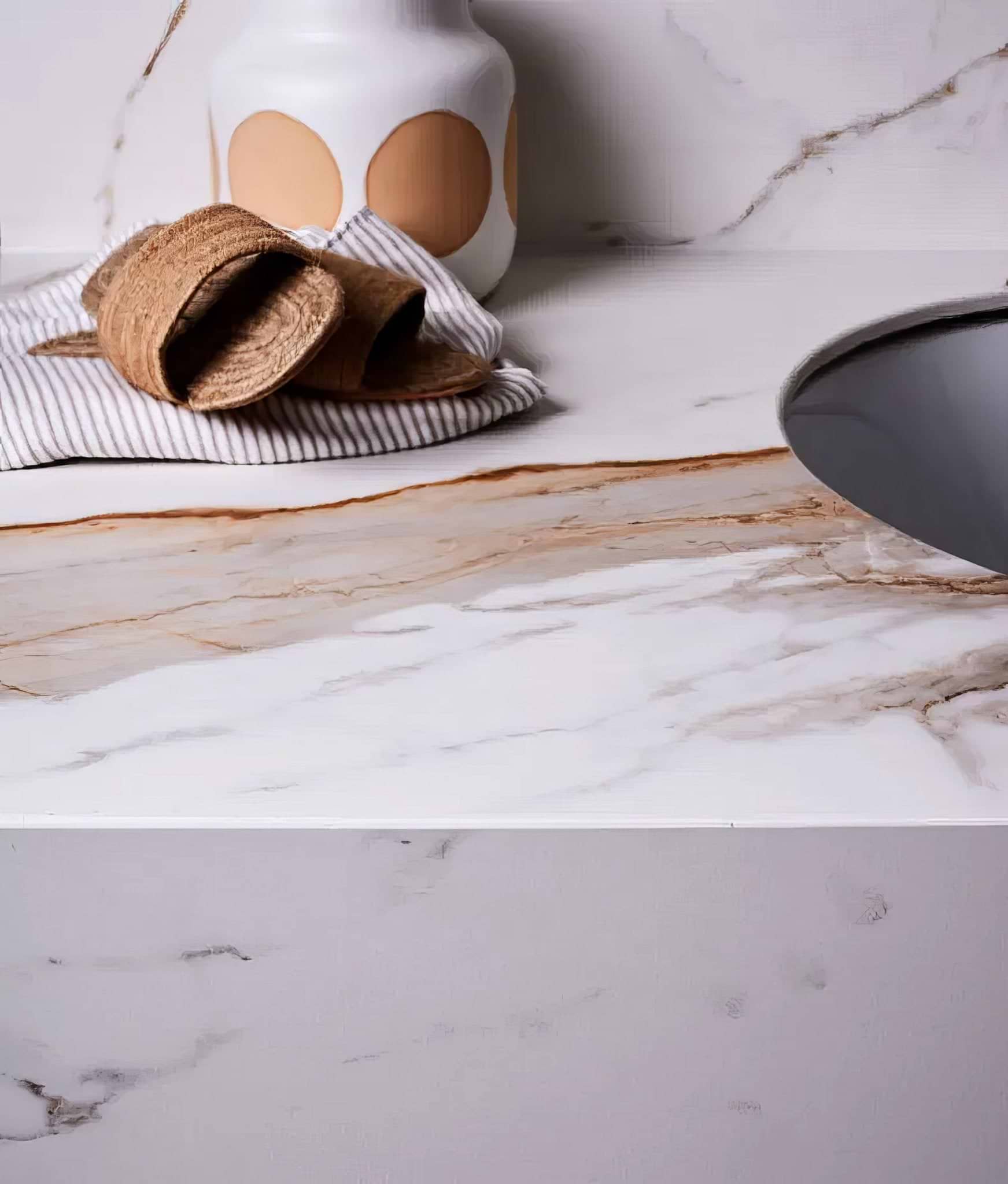 Sculpture Grande Porcelain Calacatta Maximus - Hyperion Tiles