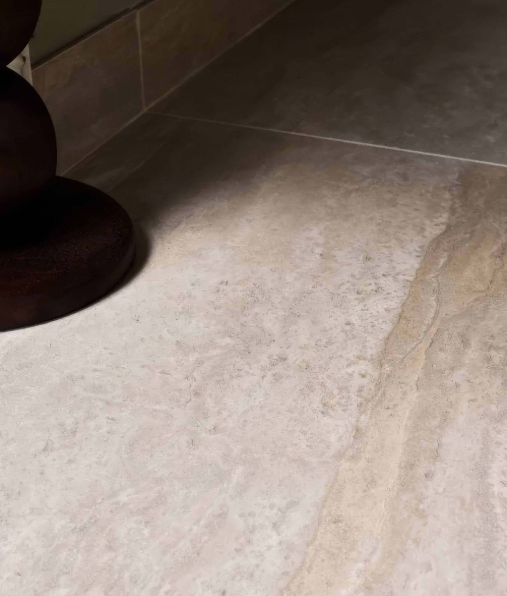 Sculpture Grande Porcelain Romano Veincut Light - Hyperion Tiles