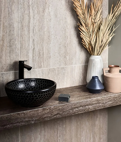 Sculpture Grande Porcelain Romano Veincut Light - Hyperion Tiles