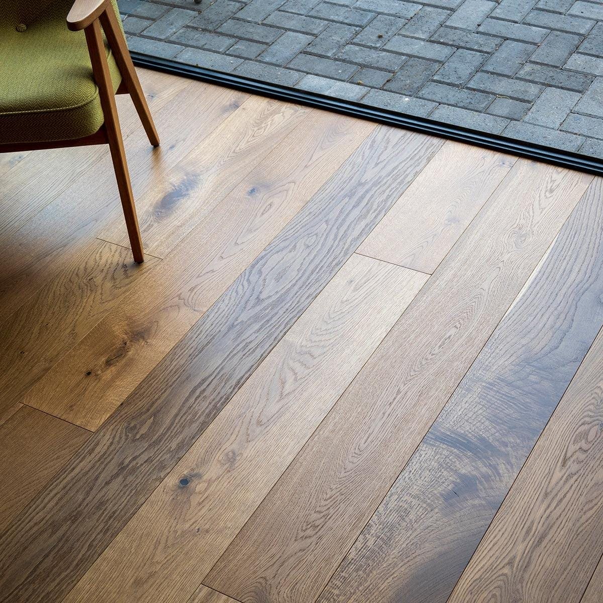 Hyperion Tiles Engineered Flooring 190 x 1900 x 14mm 2.166m2 per pack DC201 Smoked Oak