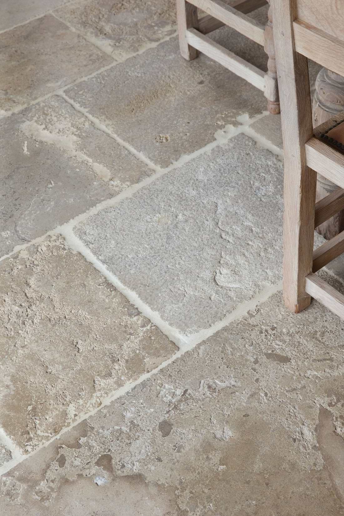 Medieval Bourgogne Limestone Weathered Finish - Hyperion Tiles