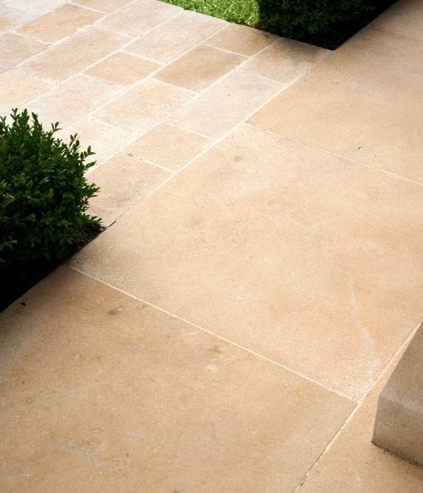 Neranjo Limestone Tumbled &amp; Etched Finish - Hyperion Tiles