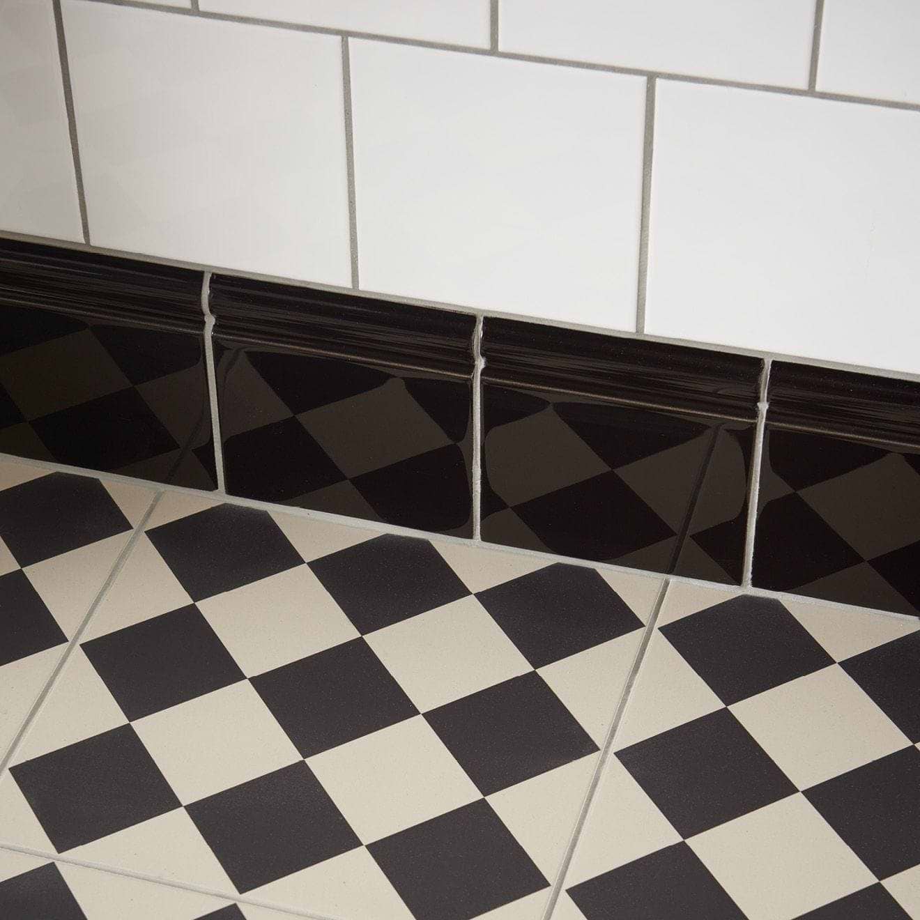 Skirting tiles, good looks and practicality for flooring | Porcelanos