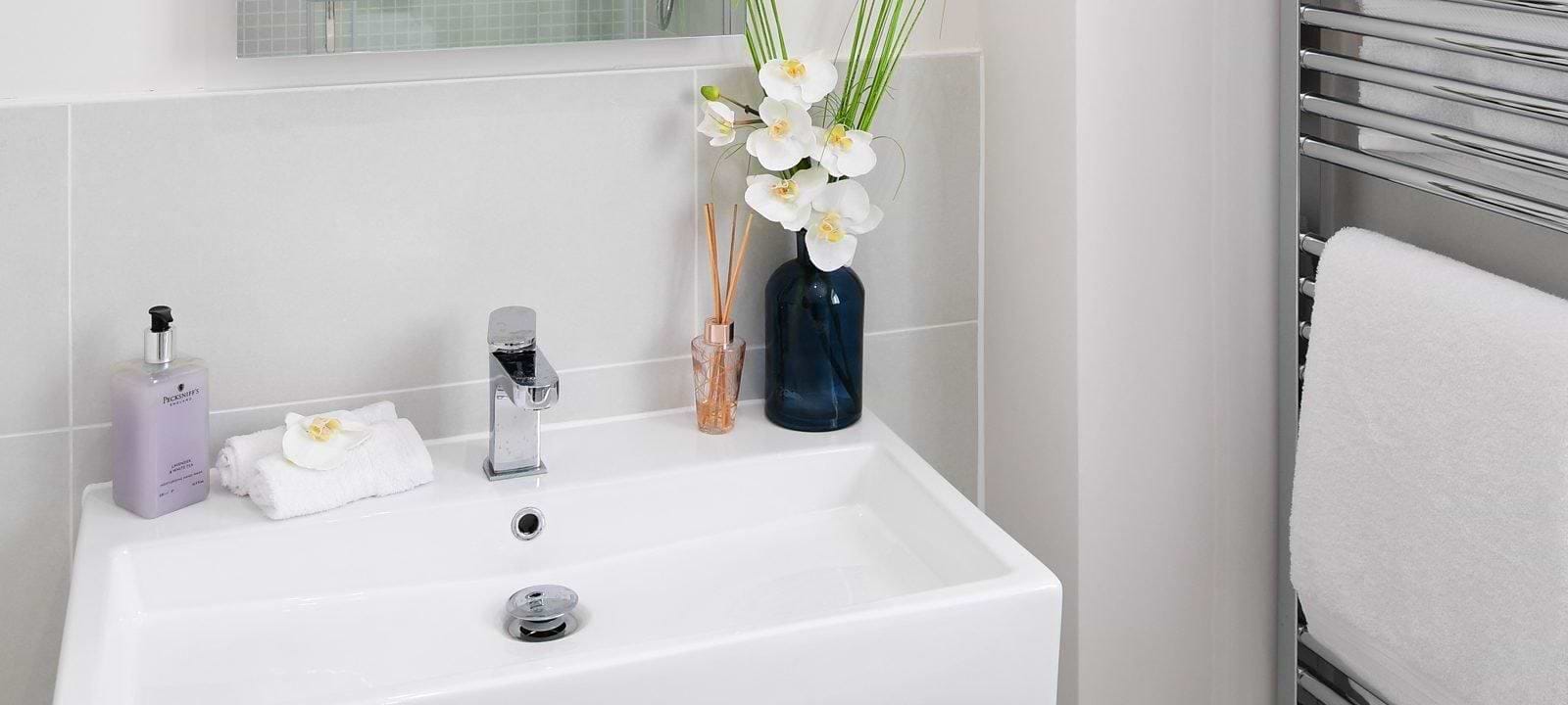 Select Bianco Matt 30 x 60cm - Hyperion Tiles
