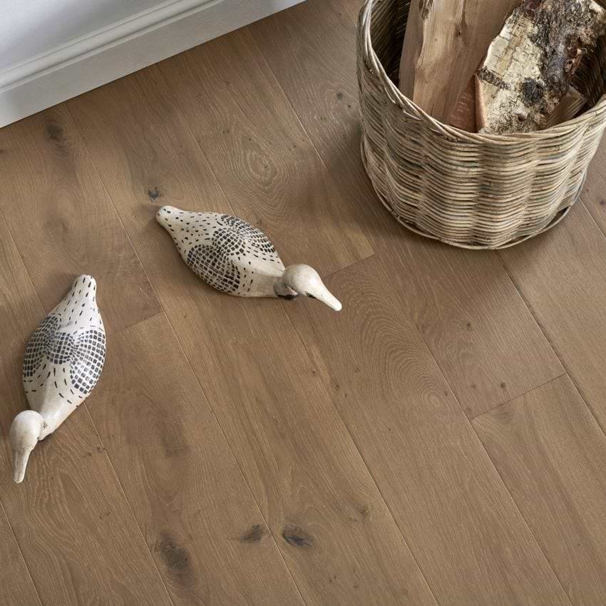 Woodpecker Flooring Wood Flooring 165 x 1220 x 7mm Lynton Chiffon Oak