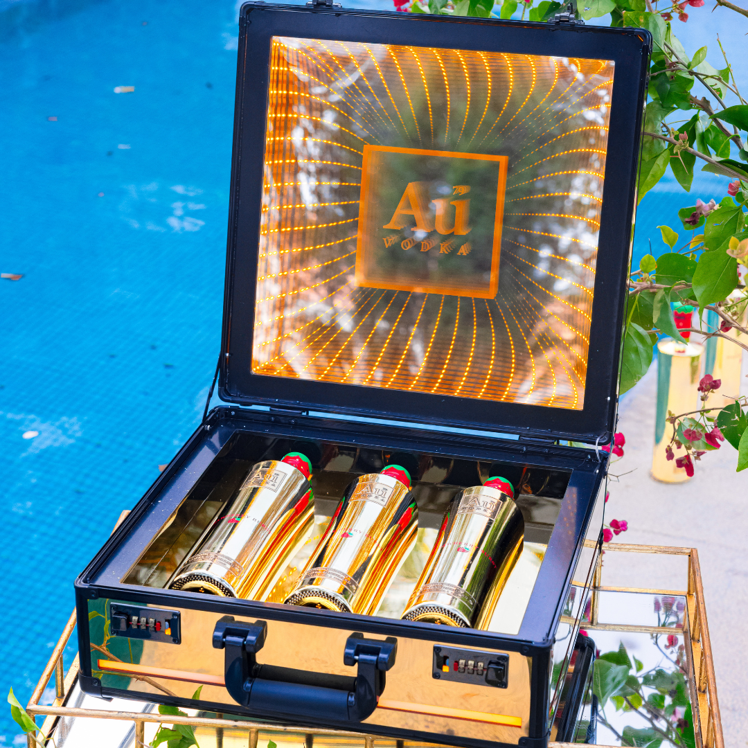 Au Vodka Light Up Case