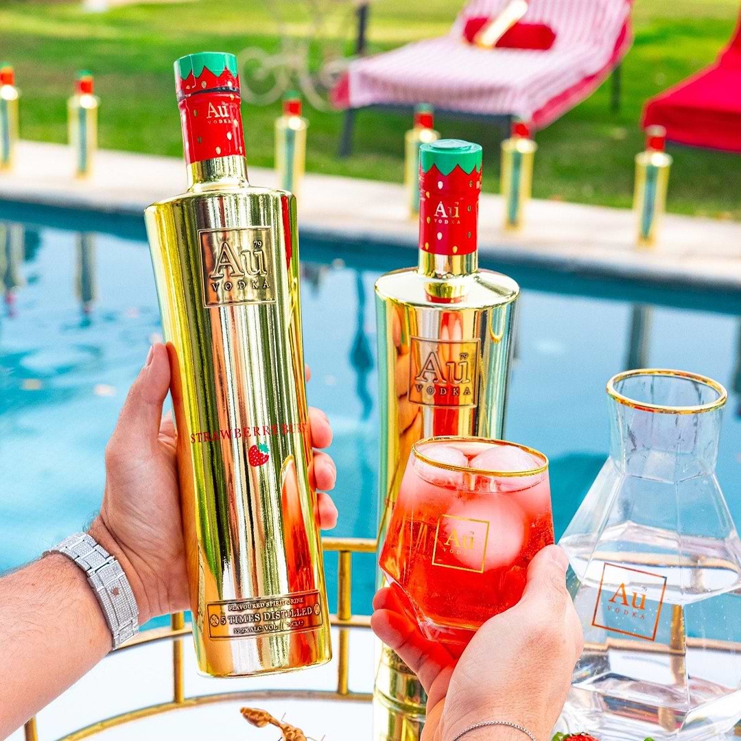 Au Vodka 750ml & Diamond Cut Glass