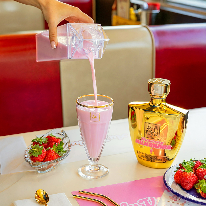 Au Vodka Strawberry Milkshake & Cocktail Carton