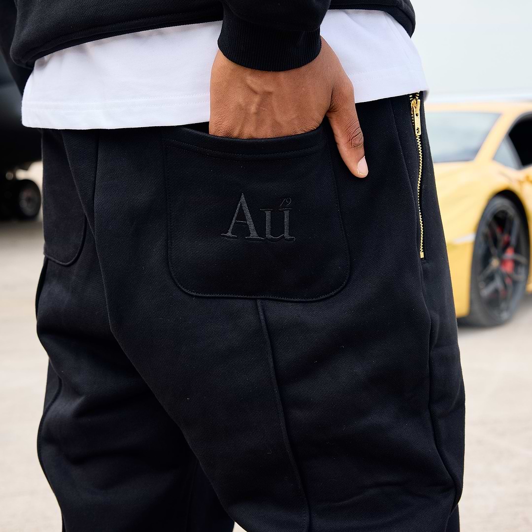 Au Signature Sweatpant - Black