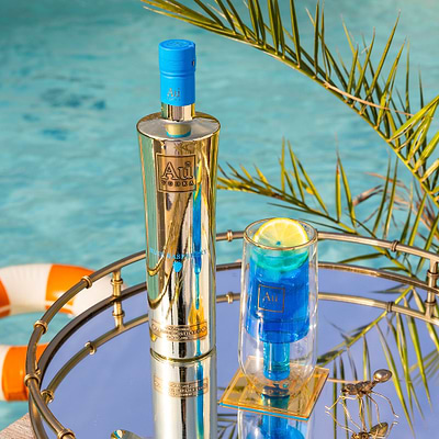 Au Vodka 70cl & Double Wall Bottle Glass Bundle