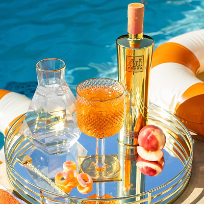 Au Vodka Juicy Peach 70cl & Any Glass