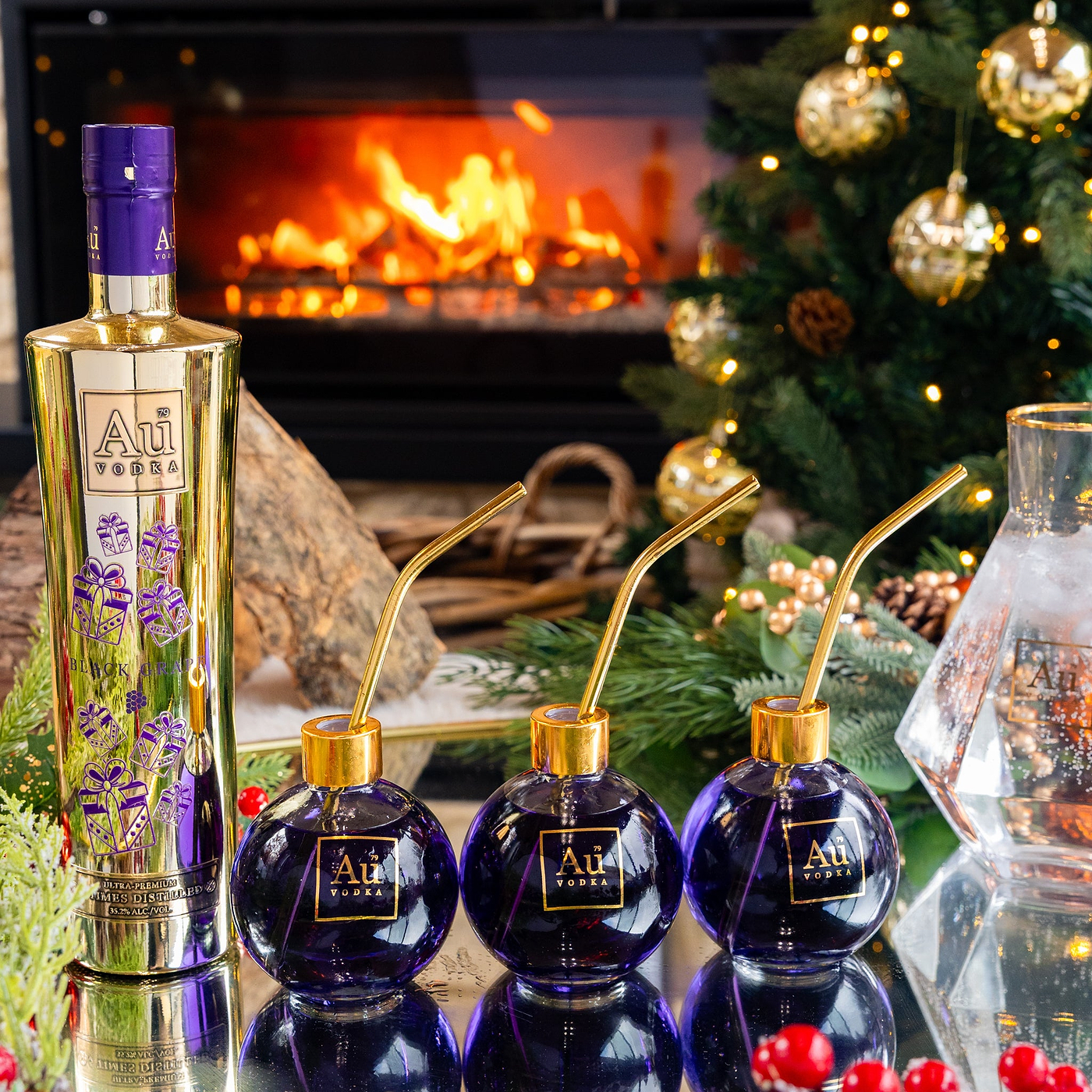 Au Vodka Christmas Edition 70cl & Bauble Set
