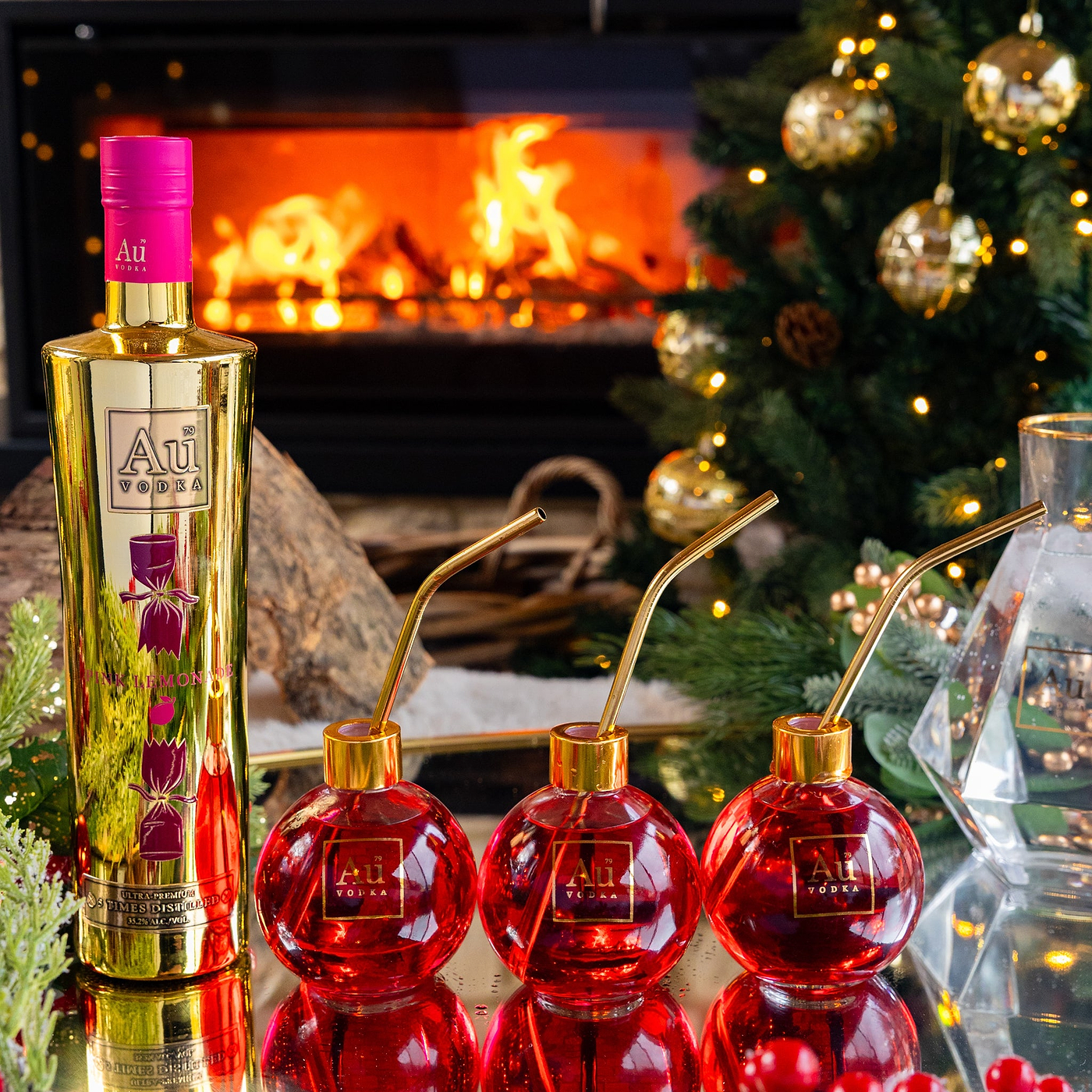 Au Vodka Christmas Edition 70cl & Bauble Set