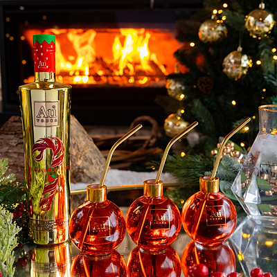 Au Vodka Christmas Edition 70cl & Bauble Set