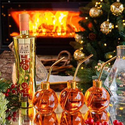 Au Vodka Christmas Edition 70cl & Bauble Set