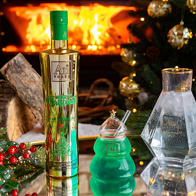 Au Vodka Christmas Edition 70cl & Christmas Tree Glass