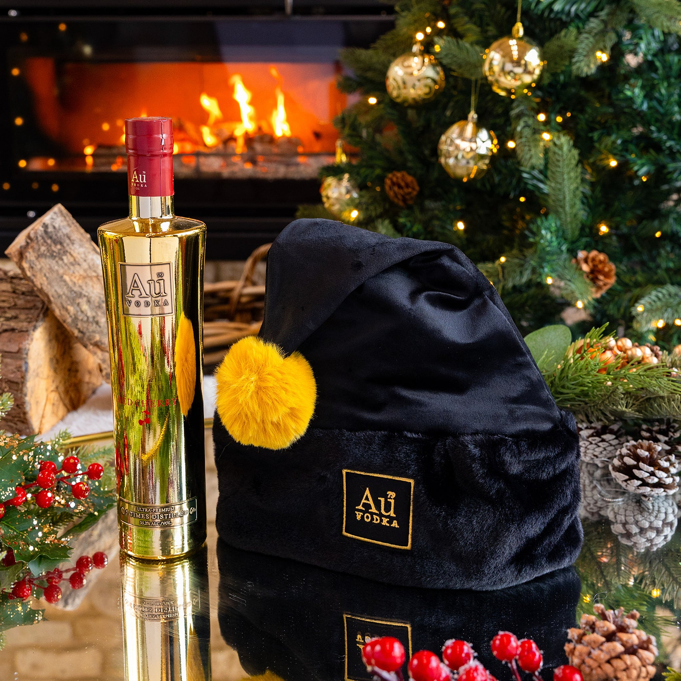 Any Au Vodka 70cl & Luxury Christmas Hat