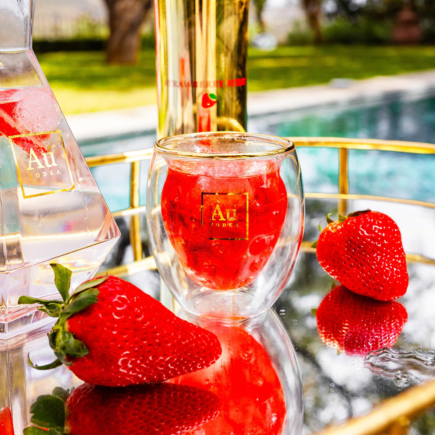 Au Vodka Strawberry Burst & Strawberry Glass - Au Vodka