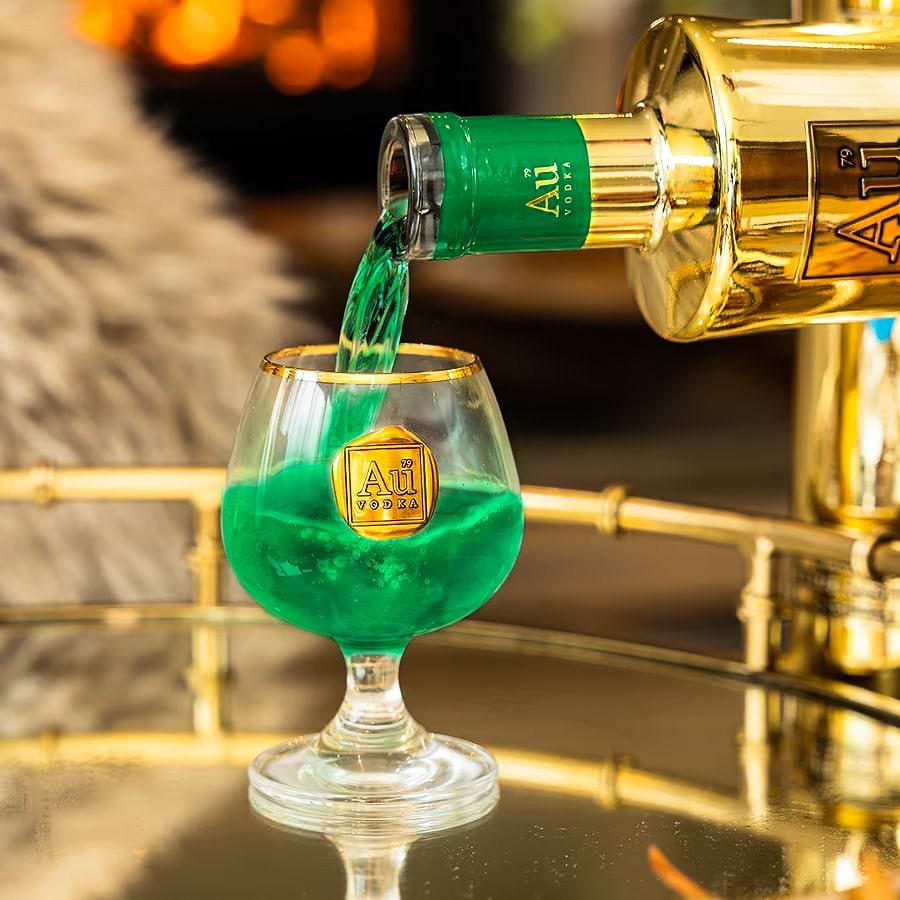 St Patrick's 70cl & Signet Glass