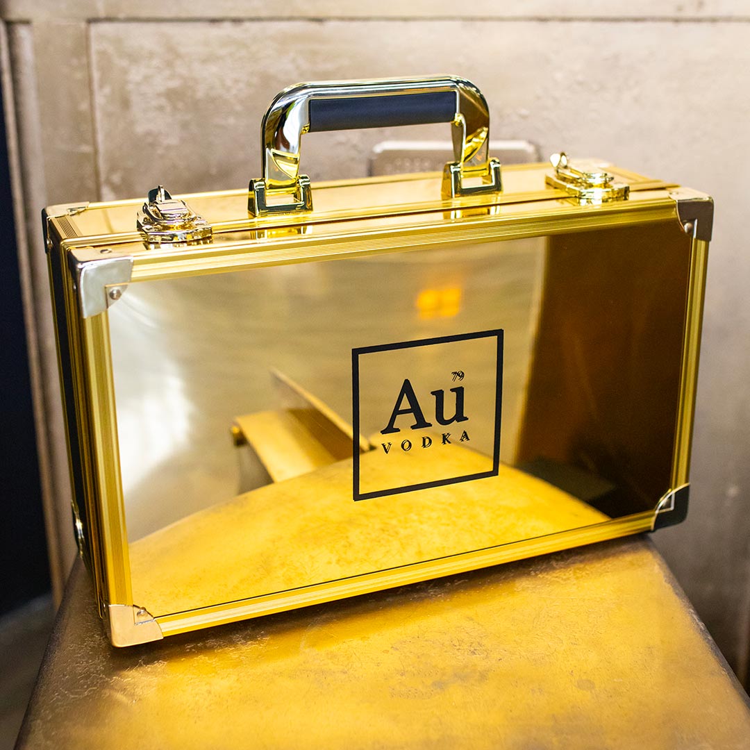 [EARLY ACCESS] Au Vodka Gold VIP Briefcase with 70cl Bottle & Diamond Cut Glass - Au Vodka