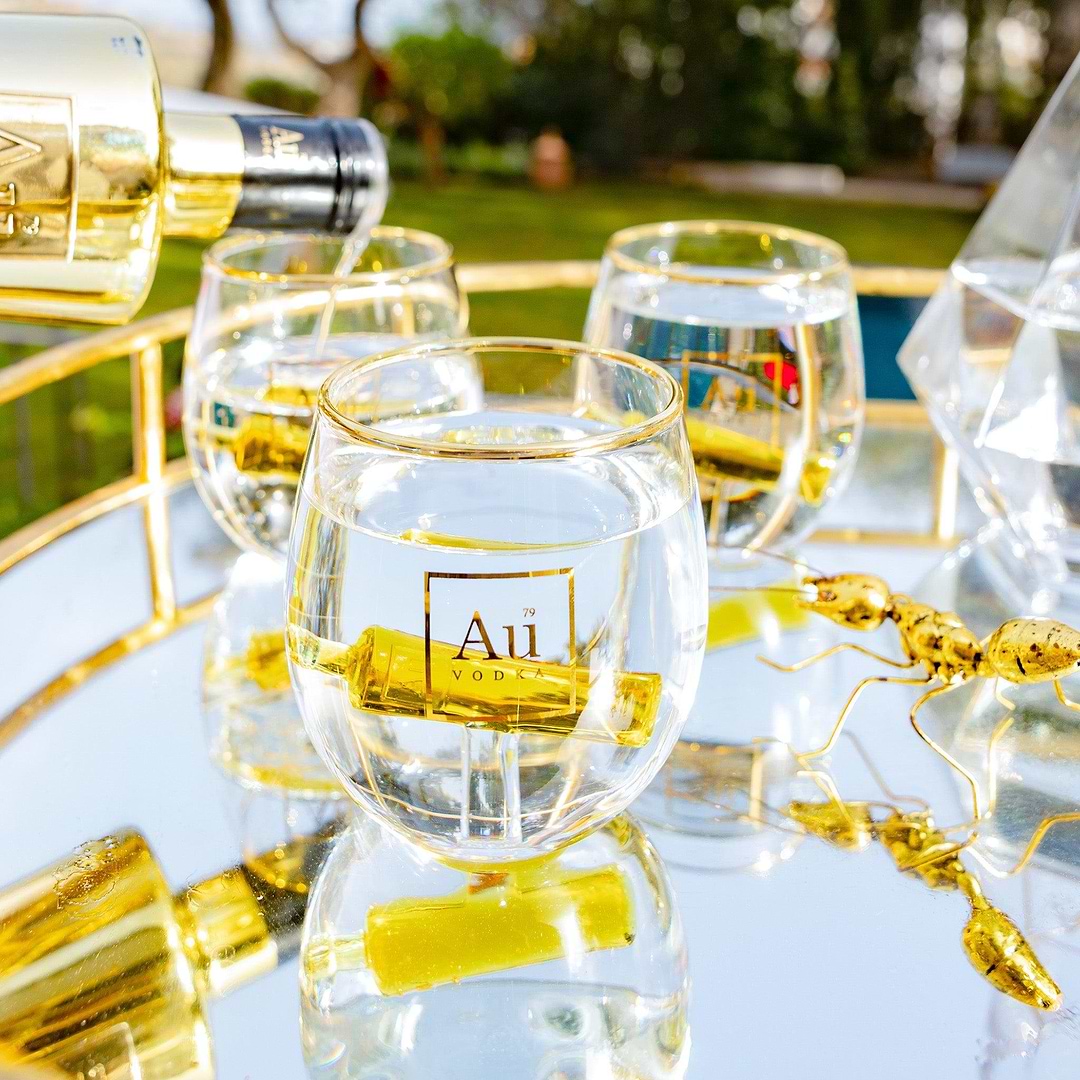 Au Bottle Glass