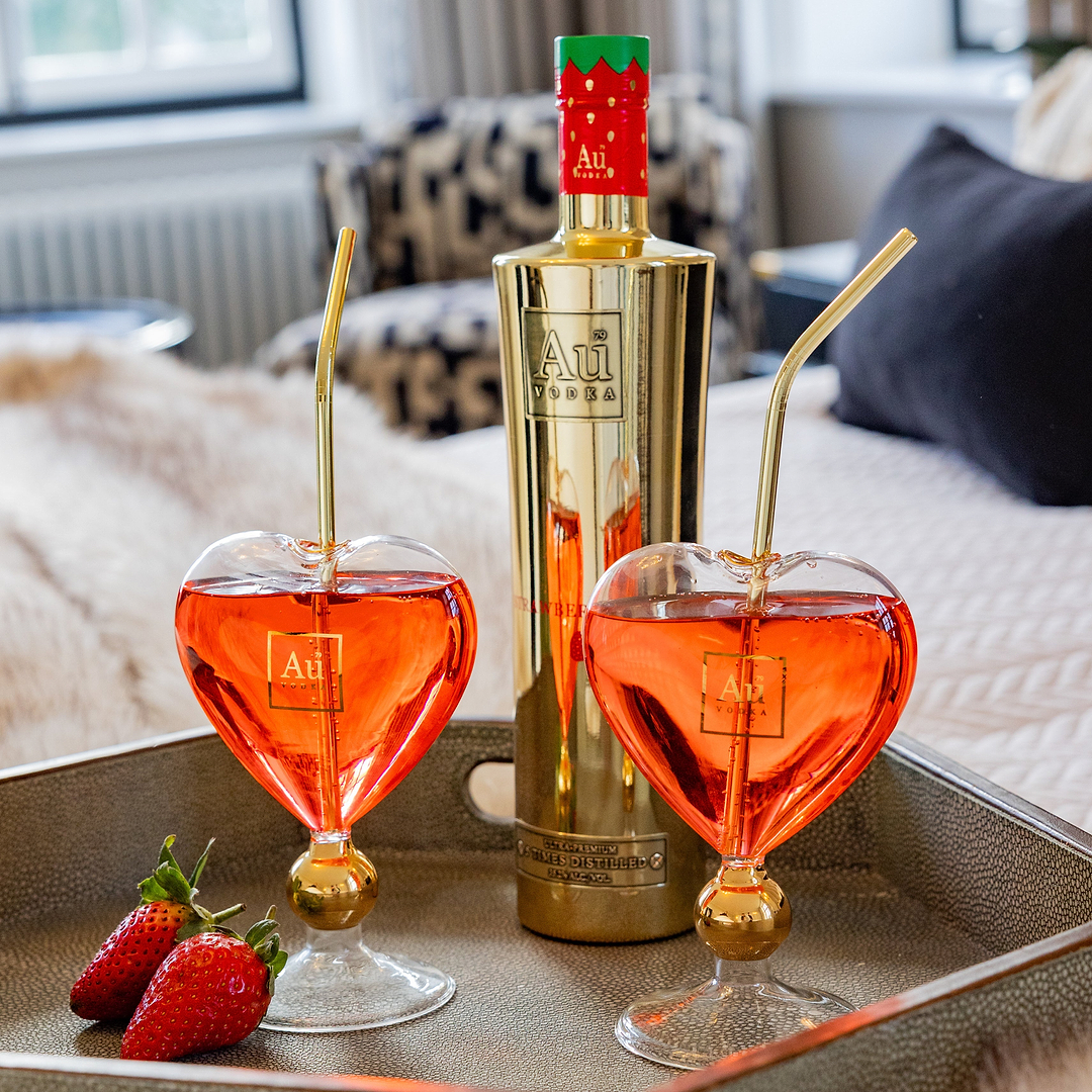 Au Vodka Heart Glass 2