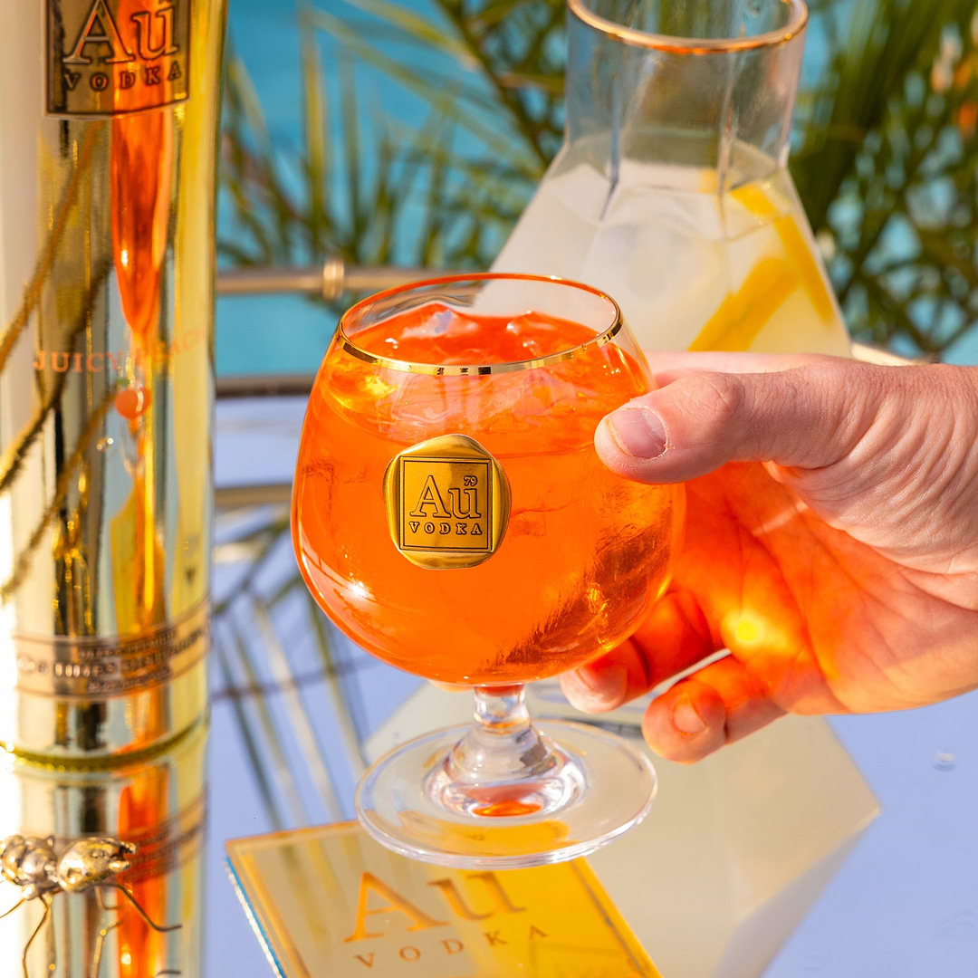 Au Stamp Glass