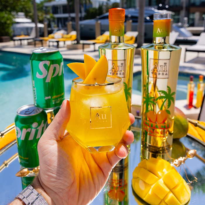 Au Vodka Miami Mango & Diamond Cut Glass