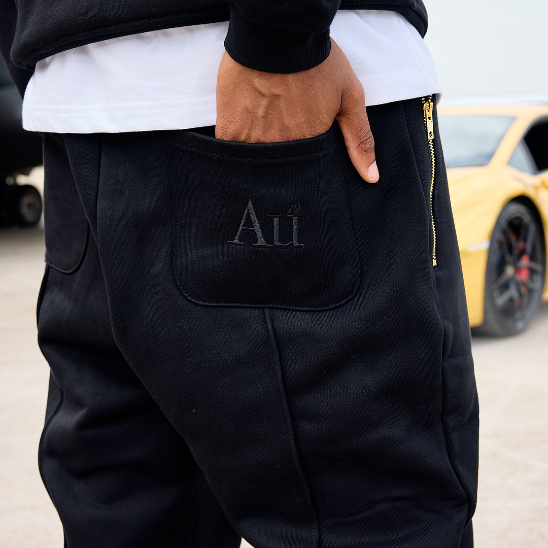 Au Signature Sweatpant - Black