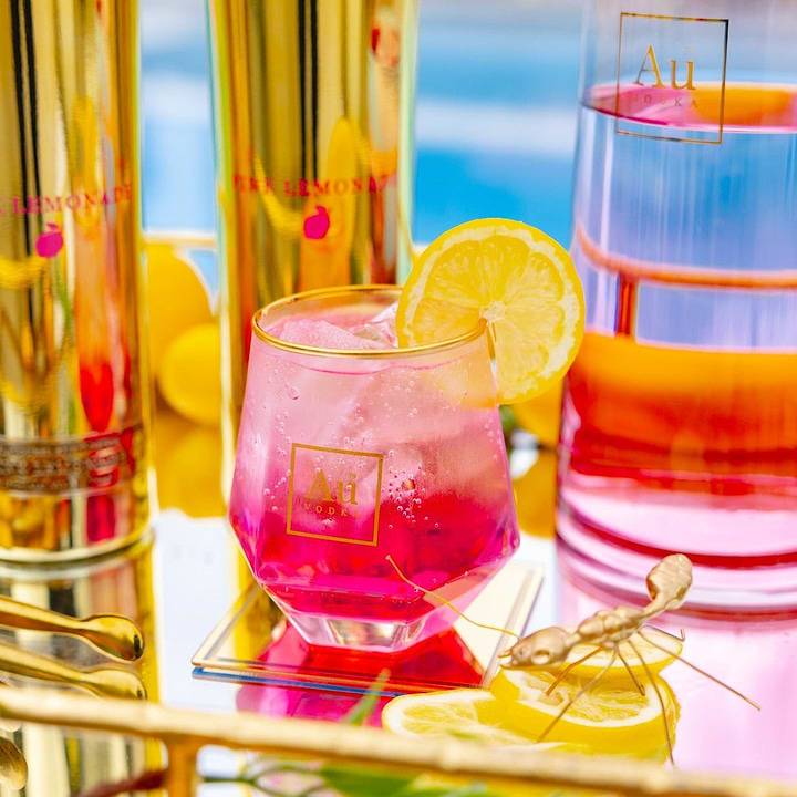 Au Vodka Pink Lemonade & Diamond Cut Glass