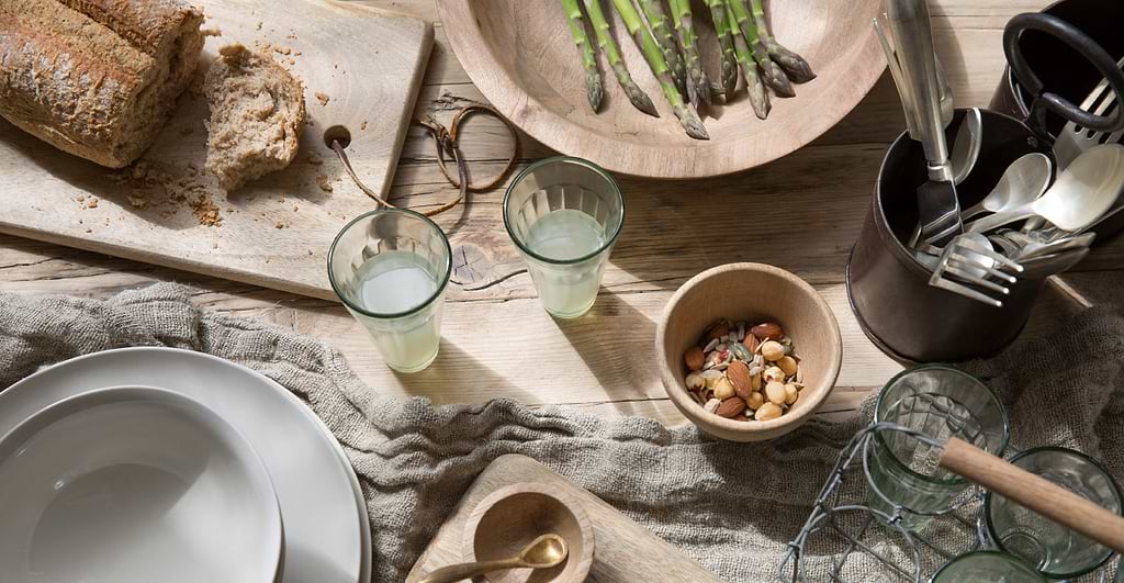 Summer table scene