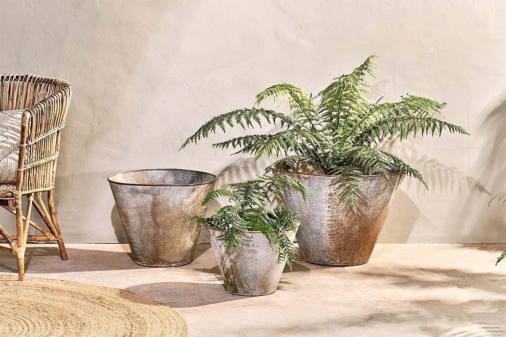 Abari Tapered Planter