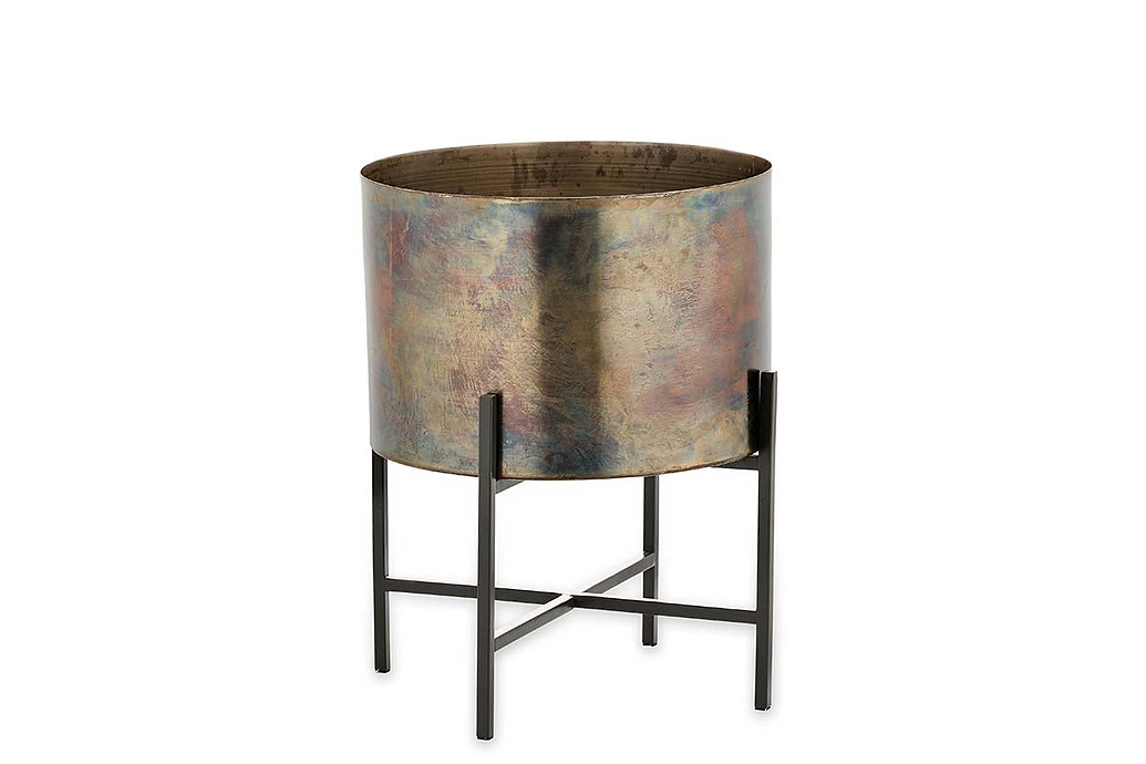Juoni Iron Planter