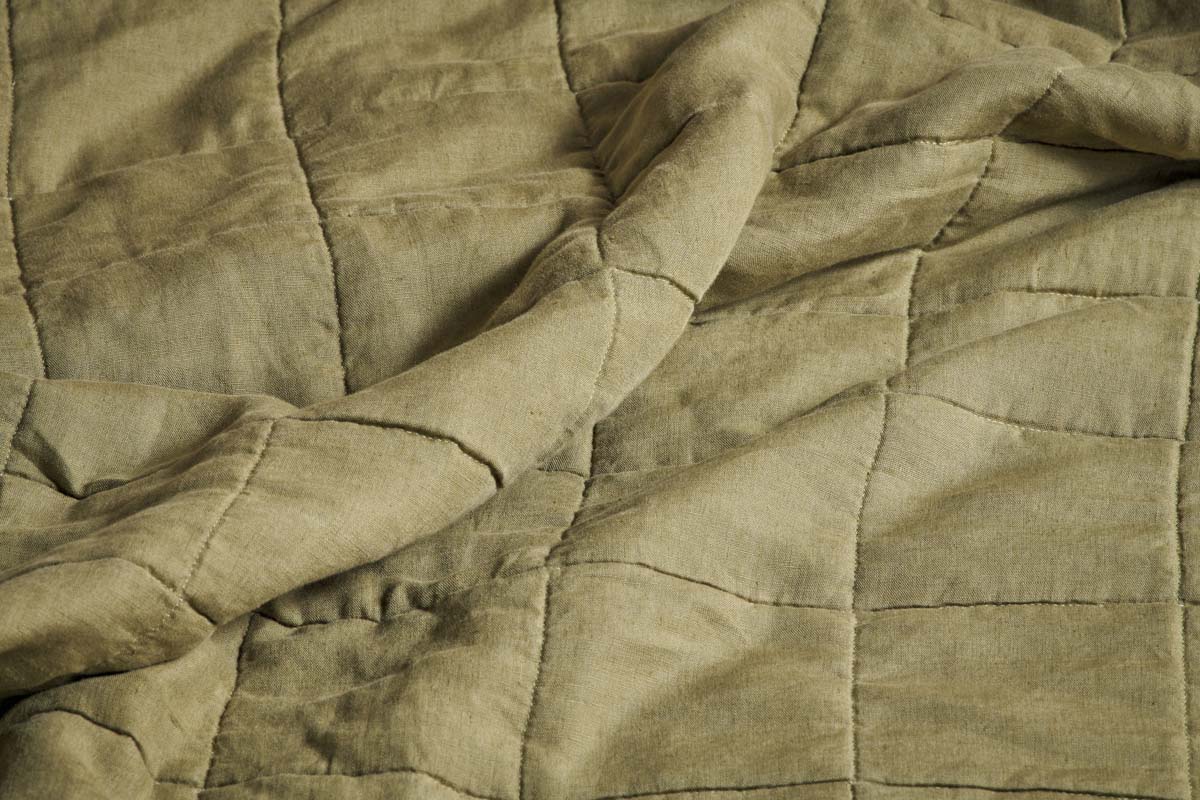 Amar Linen Bed Quilt - Olive
