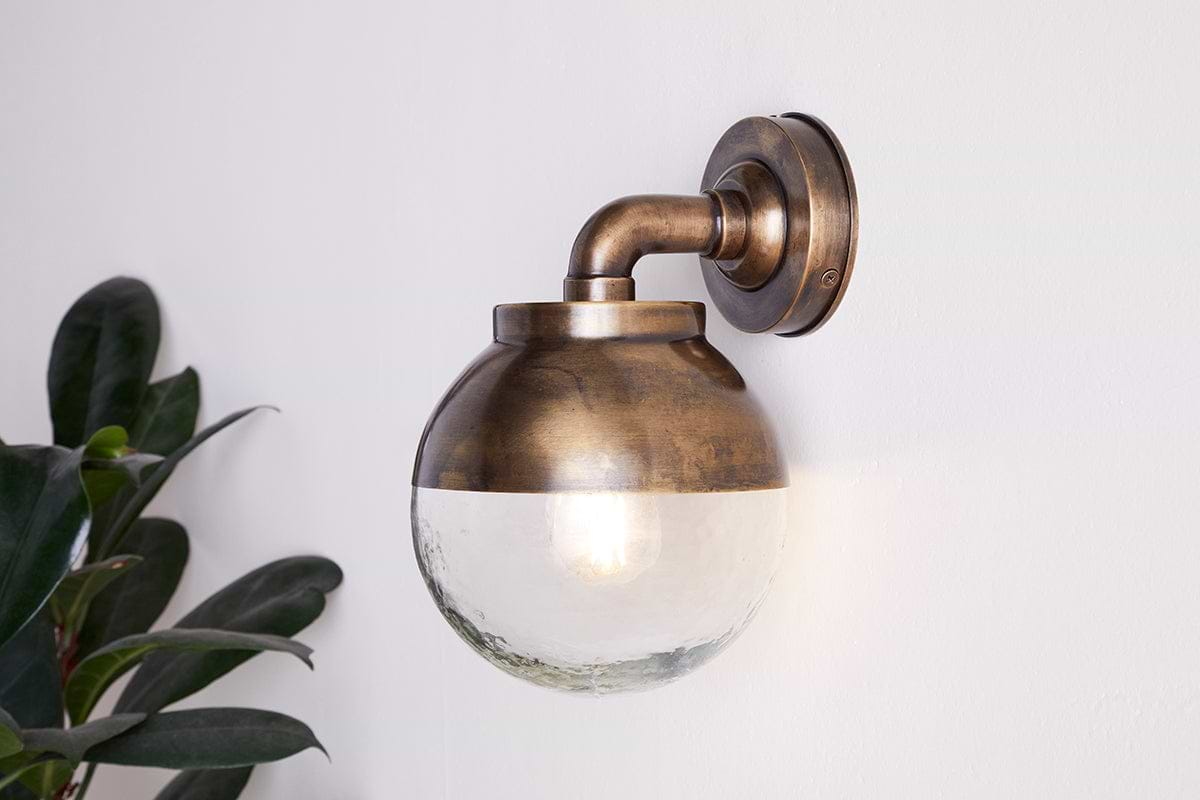 Abeo Outdoor Wall Lamp - Antique Brass-nkuku