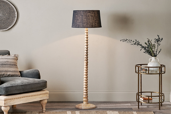 Avisa Mango Wood Floor Lamp-nkuku