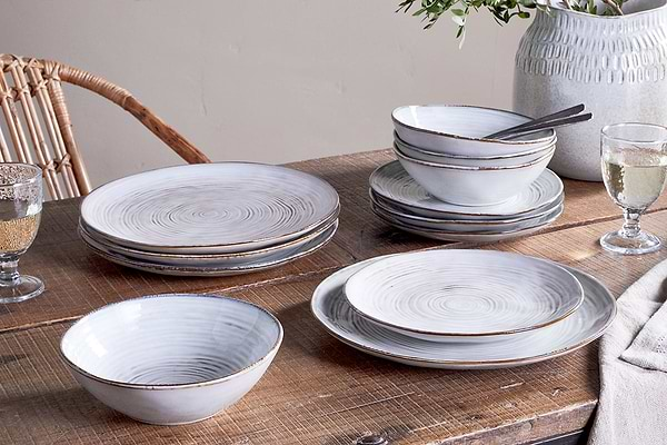 Dhanuk Ceramic  Dinnerware Set - (Set of 12)