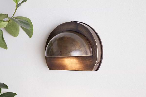 Datu Outdoor Wall Lamp - Antique Brass-nkuku