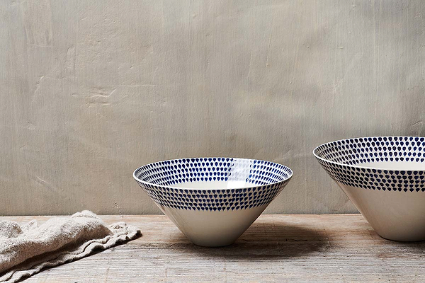 Indigo Drop Serving Bowl - Cream & Indigo - Medium