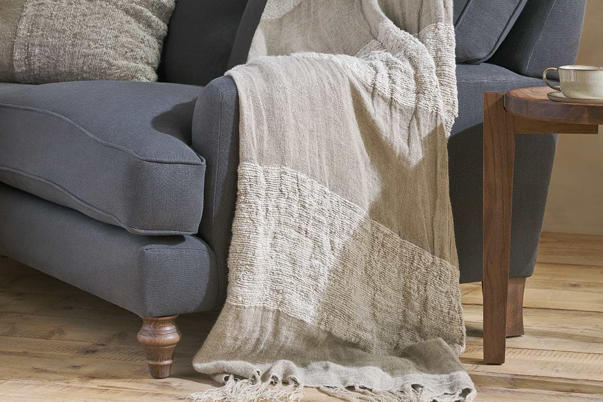 Puli Recycled Linen Throw - Natural-nkuku