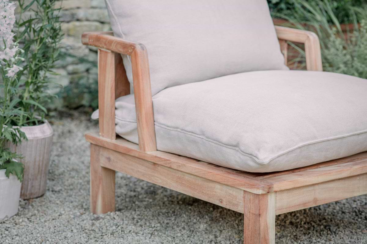 Sadhi Acacia Wood Outdoor Love Seat - Natural-nkuku