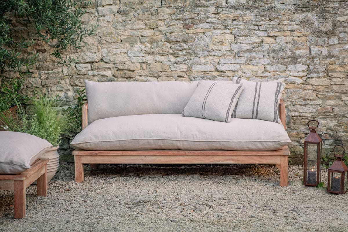 Sadhi Acacia Wood Outdoor Sofa-nkuku