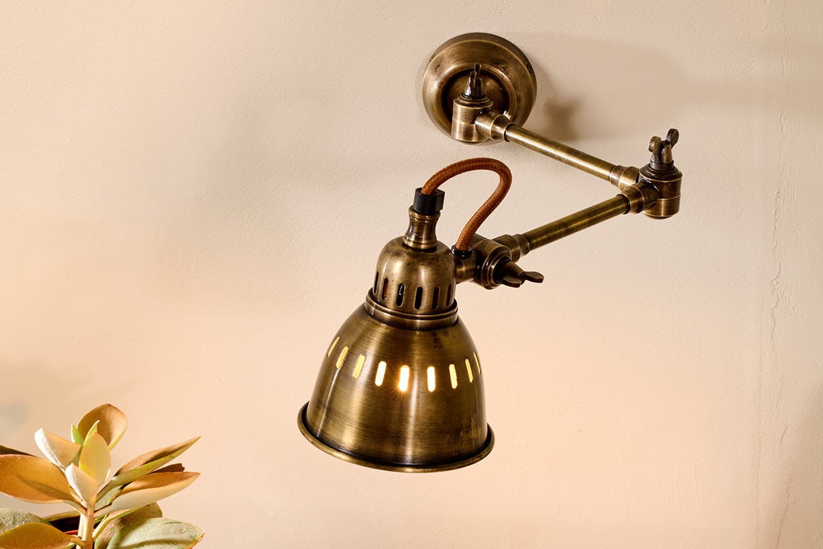 Tubu Brass Extendable Wall Light - Antique Brass-nkuku