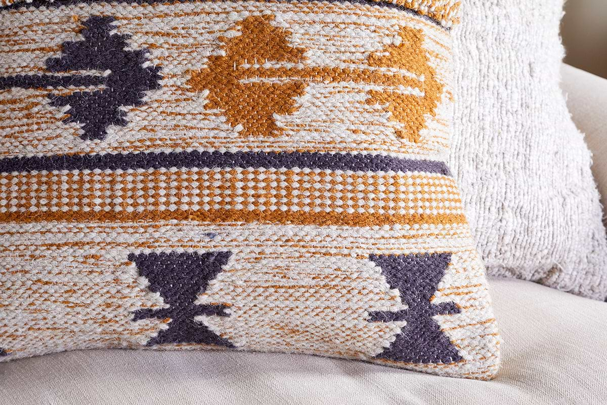 Tussi Ami Cushion Cover-nkuku