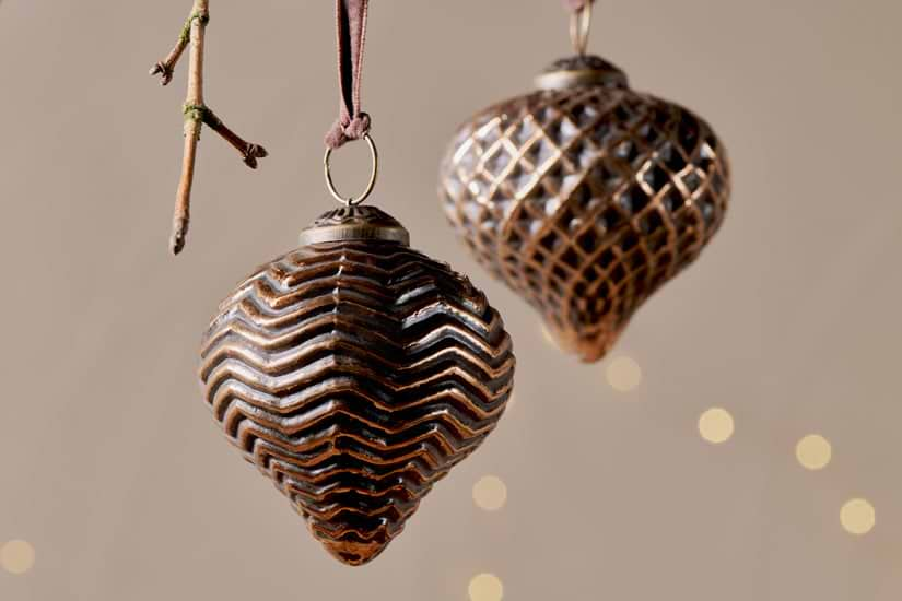 Varu Baubles - Black & Gold - (Set of 4)-nkuku