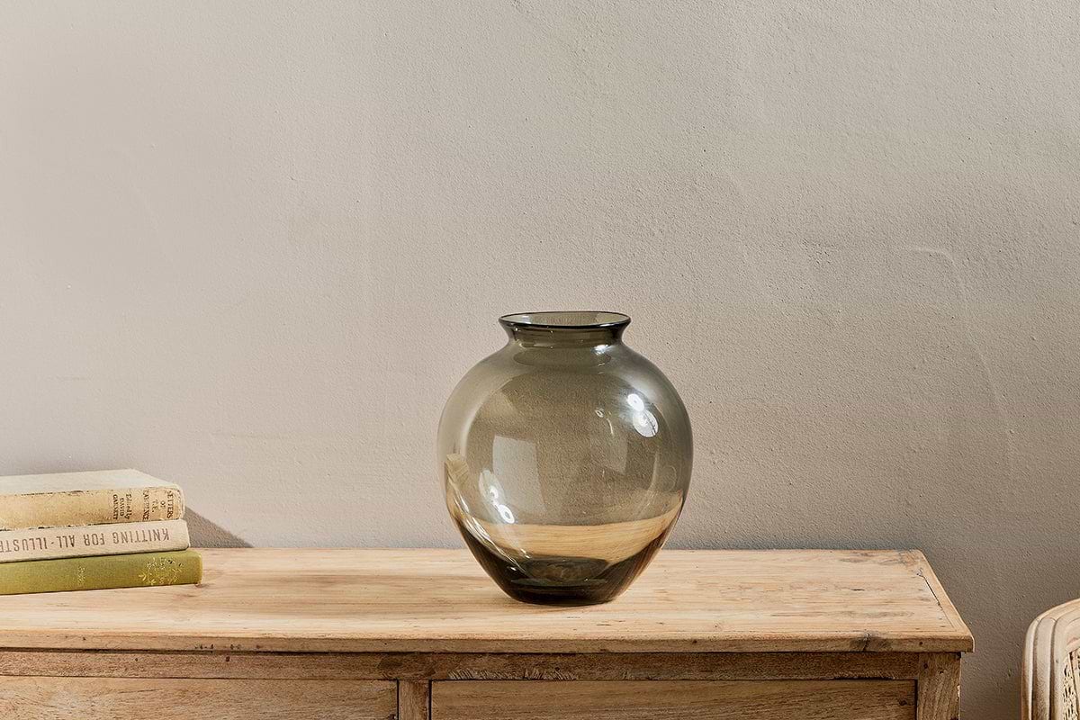 Vanita Glass Vase - Smoke - Wide-nkuku