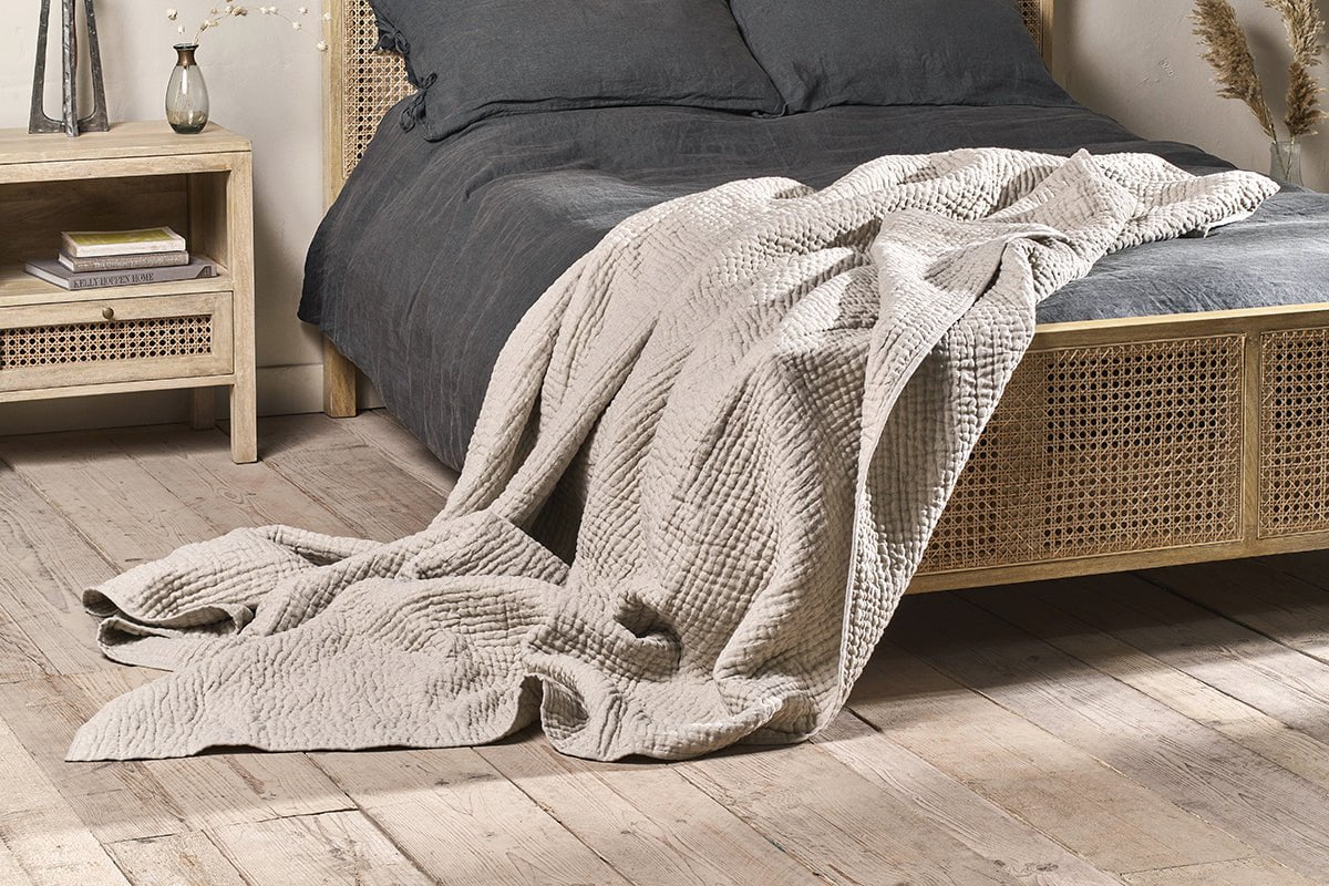 Nkuku TEXTILES Deuli Linen Bed Quilt - Natural