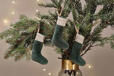 Nkuku CHRISTMAS DECORATIONS Karru Cotton Velvet Mini Stocking - Forest Green
