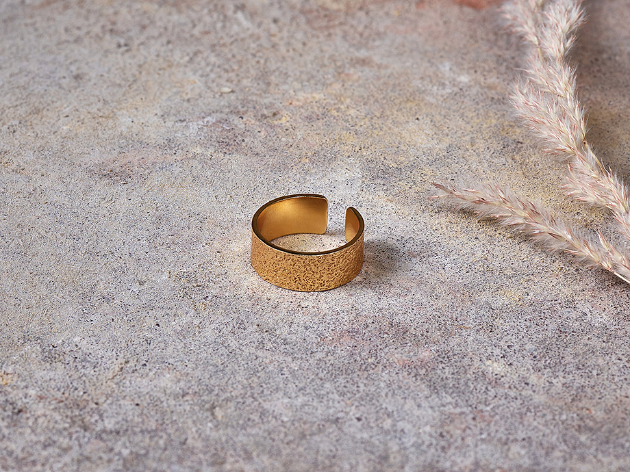 Aavani Ring - Gold